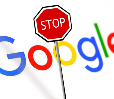 «Войти через Google» станет опасным? Разбор закона, который многие поняли неправильно
